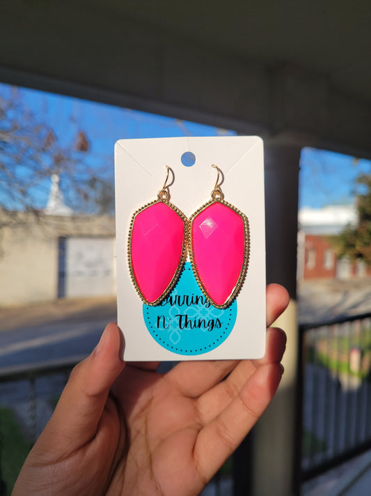 Arrow Earrings (Pink)